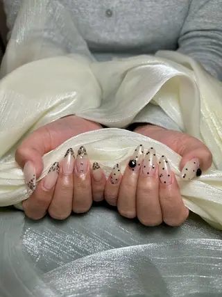 ネイル ATELIERHARLOW所属・nailist MOEのネイルデザイン