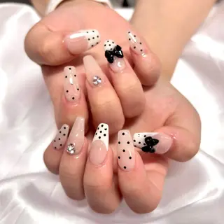 ネイル WOL TOKYO 🦋shizukuのネイルデザイン