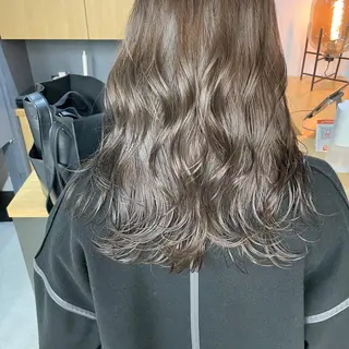 セミロング カラー マエダ リョウのヘアスタイル