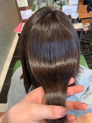 ミディアム カラーリスト菅澤 岳のヘアスタイル