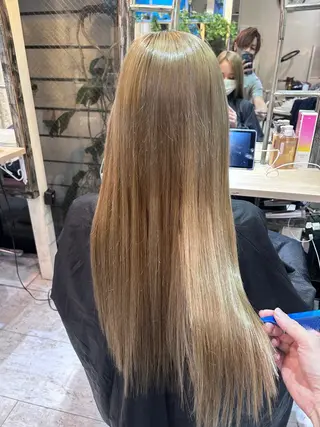 ロング カラー イズ ミのヘアスタイル