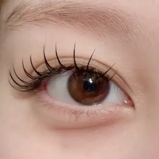 マツエク・マツパ beauty salon mee+所属・mee+ Akiのマツエク・マツパデザイン