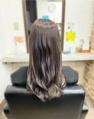 カラー 薮内 香保里のヘアスタイル