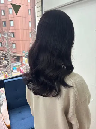 セミロング ラベンダーカラー /巻き/WAKANAのヘアスタイル