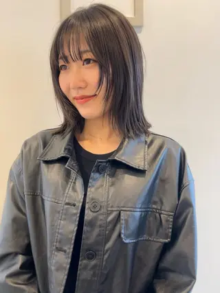 ミディアム カラー 竹内 菜々子のヘアスタイル