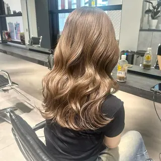 セミロング カラー ハイトーン/ウルフ/ レイヤー/Asukaのヘアスタイル