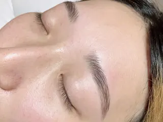 アイブロウ lifra CHISAのマツエク・マツパデザイン