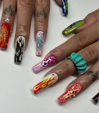 ネイル 個性派NANA ネイルのネイルデザイン