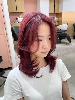 セミロング カラー ワンホンレイヤー 福岡天神RAIRAのヘアスタイル