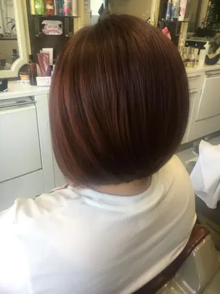 ショート カラー ストウ ナナエのヘアスタイル