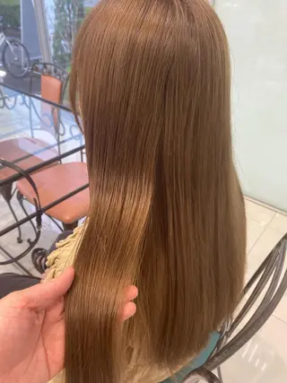 ロング カラー 髪質改善🫧ベージュ 椙山 響のヘアスタイル