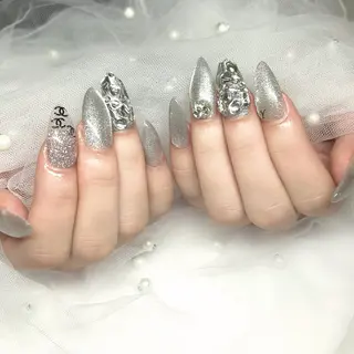 セミロング Erina Sのネイルデザイン