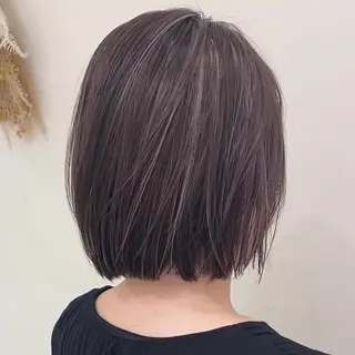ショート カラー 細めハイライト🩶 ボブ/レイヤーカットのヘアスタイル