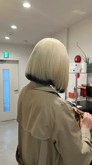 ショート カラー ユナ🎀レイヤー /韓国/ハイトーンのヘアスタイル