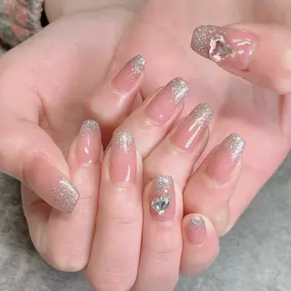 ネイル haleyume所属・shino🌟 痛ネイルのネイルデザイン