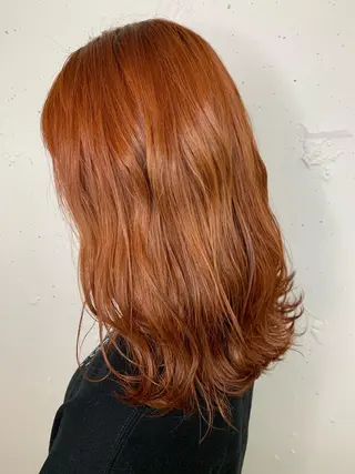 ミディアム カラー raika .のヘアスタイル