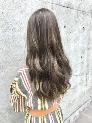 ロング カラー 井坂 和博のヘアスタイル