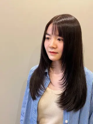 セミロング カラー 佐々野✂️縮毛矯正 /レイヤーカット🫧のヘアスタイル