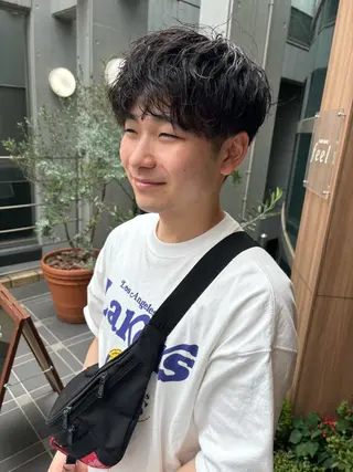 パーマ メンズ 池田理紗/メンズ カット/切りっぱなしのヘアスタイル