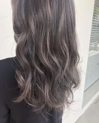 カラー 早川 真幸のヘアスタイル