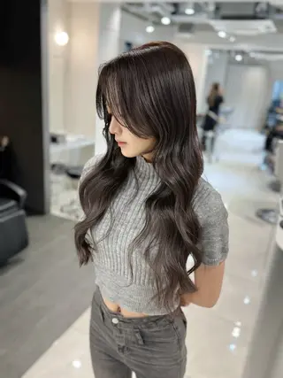 ロング カラー ハッシュカット レイヤー池袋のヘアスタイル