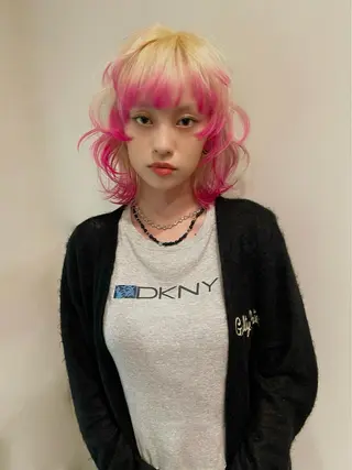 ミディアム カラー SALOWIN所属・ブリーチ✍️ ボブ✨レイヤーのヘアスタイル