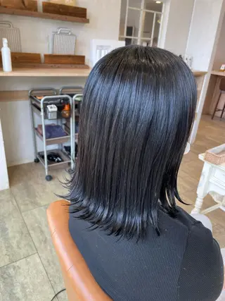 ミディアム カラー 新地 咲綾のヘアスタイル