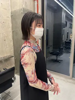 ミディアム ボブ/ハイトーン YUIのヘアスタイル