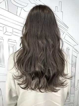 セミロング カラー レイヤー⭐️カラー ⭐️平川雅史のヘアスタイル