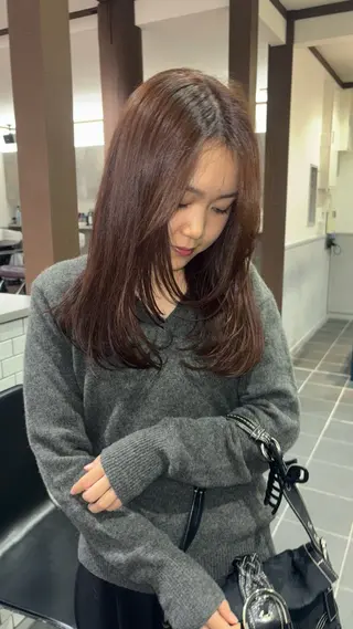 セミロング LA PENSEE BRUN所属・大久保 桃夏のヘアスタイル