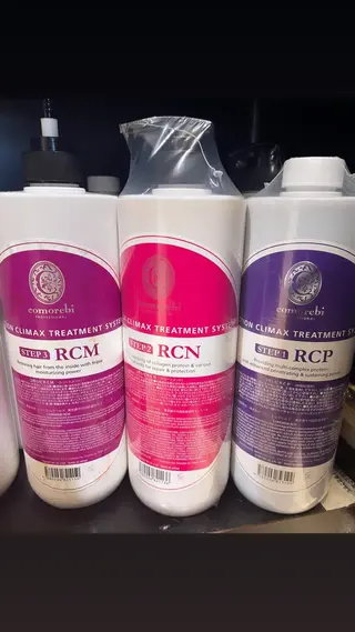 岡村 真子のヘアスタイル