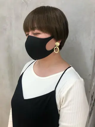 ショート カラー 古屋 花織のヘアスタイル