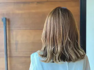 ミディアム カラー 悠 亜のマツエク・マツパデザイン