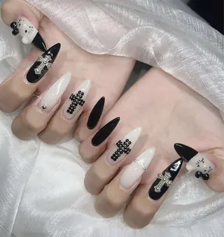 ネイル Lee Nailsのネイルデザイン