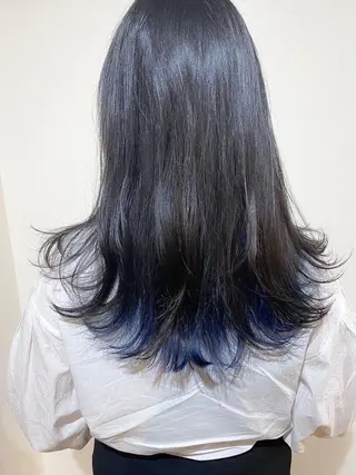 セミロング カラー COLO✨️ 白川綺香のヘアスタイル