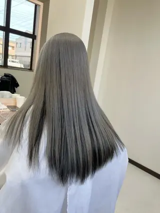 セミロング カラー 松本 菜那のヘアスタイル