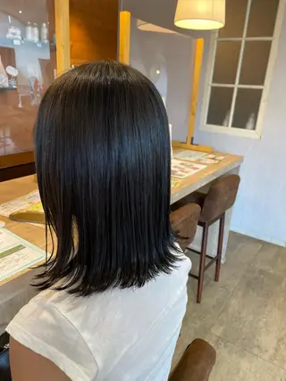 ミディアム カラー 新地 咲綾のヘアスタイル