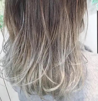 ロング カラー CALAMARI所属・【渋谷で人気】艶髪× 髪質改善/ツヤカラーのヘアスタイル