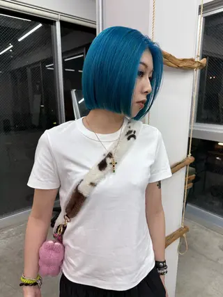 ショート カラー PARKiiiNG所属・yoshikami maiのヘアスタイル