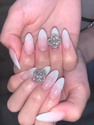 ネイル NES NAIL所属・さゆり￤推しキャラ ￤ロングネイル🩷のネイルデザイン