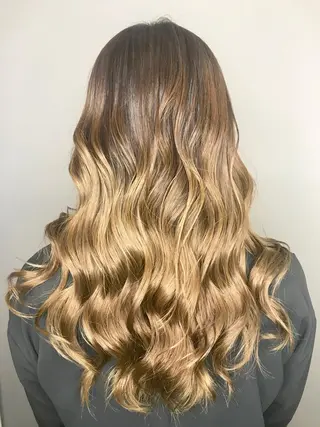 ロング カラー ヘアアレンジ 透明感カラーブリーチ 🌼シゲモトアヤ🌼のヘアスタイル