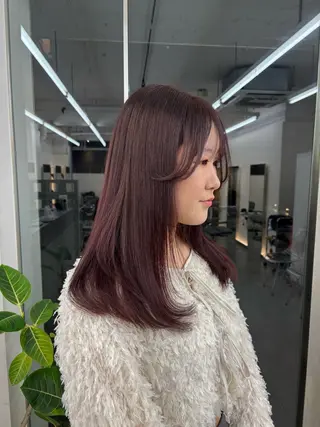 セミロング 暗髪／艶髪／渋谷/ モモカ🎀のヘアスタイル