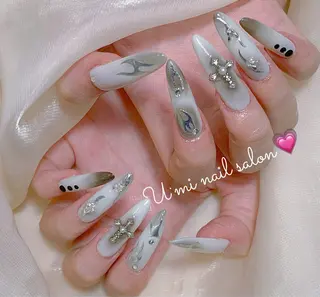 ネイル U·Mi nail salon所属・U·Mi 上野御徒町容のネイルデザイン