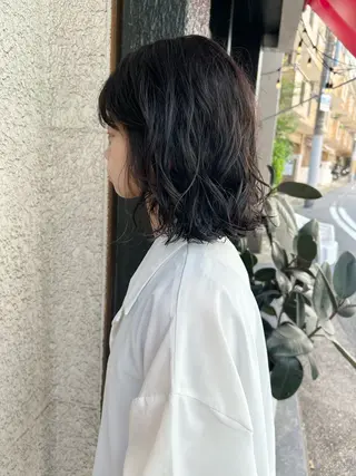ミディアム パーマ florent所属・蓬莱 美穂のヘアスタイル