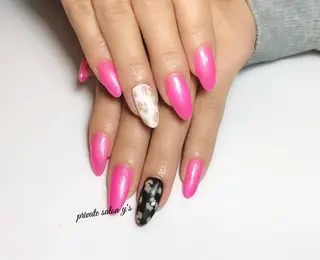 ネイル y' sのネイルデザイン