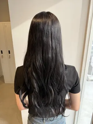 ロング 井手上 陽菜のヘアスタイル