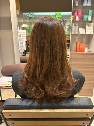 ロング AMELY　寺田 朱里のヘアスタイル