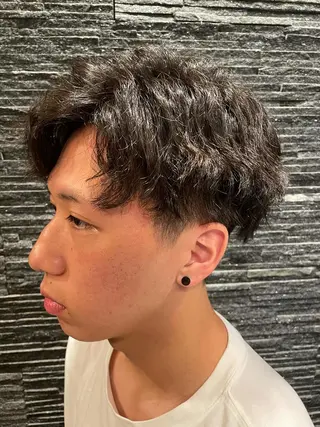 カラー ヒロ銀座所属・稲田 海斗のヘアスタイル