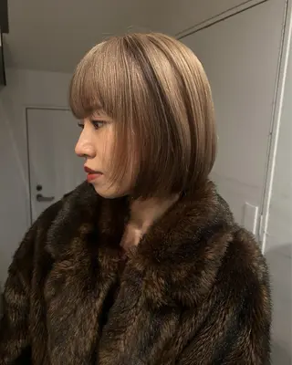 ショート カラー hen所属・心斎橋/レイヤー/ ブリーチ/モエのヘアスタイル