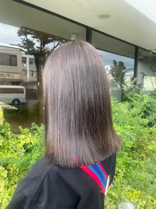 ミディアム ROZA germe所属・SHIO / ハイトーンカラーのヘアスタイル
